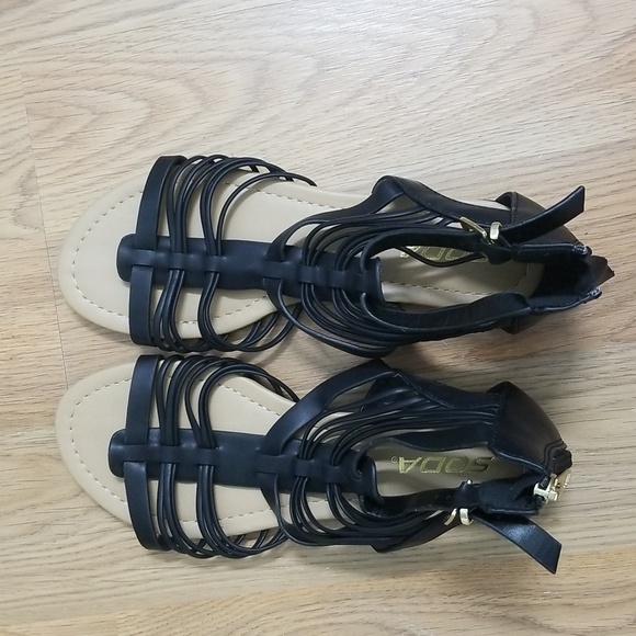 SODA Strappy Sandals Black Zip Up Back Buckle Ankle NWOT Womens 6 - Picture 3 of 9
